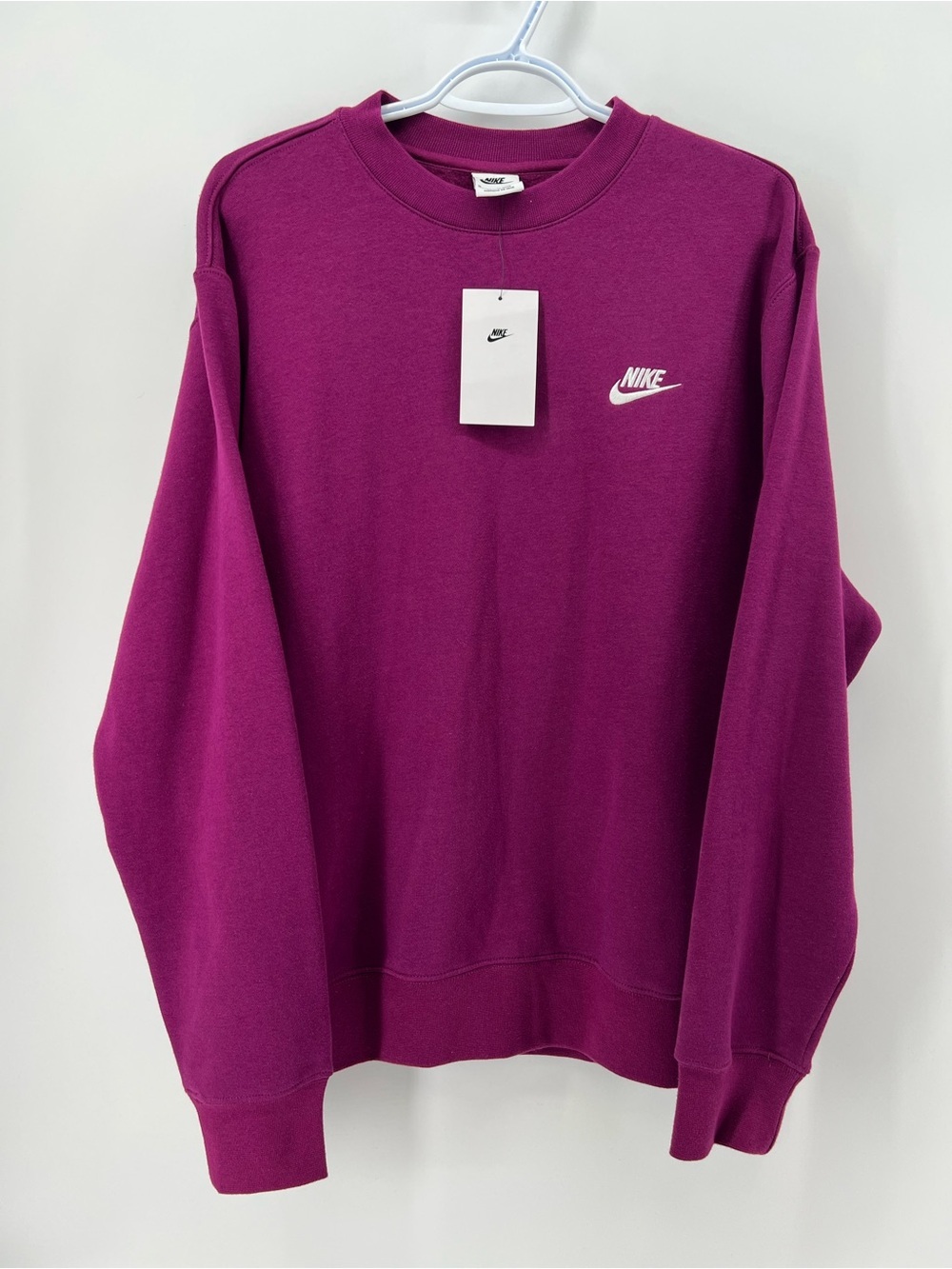 Nike Men's Medium Magenta Purple Crewneck Sweatshirt
